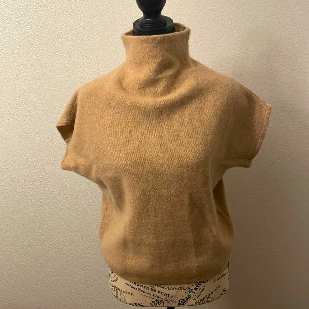 Tahari 100% Cashmere Pure Luxe Tan Short Sleeve Sweater